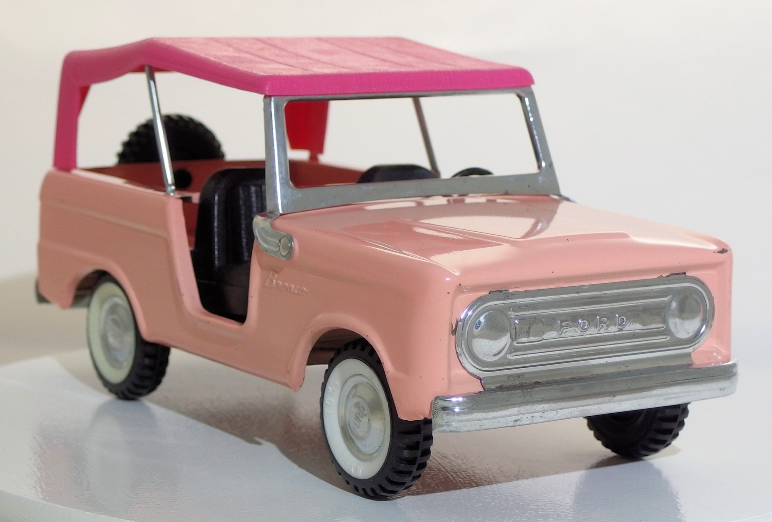 Nylint 19671968 Bronco Pink Sportster Trucks From The Past
