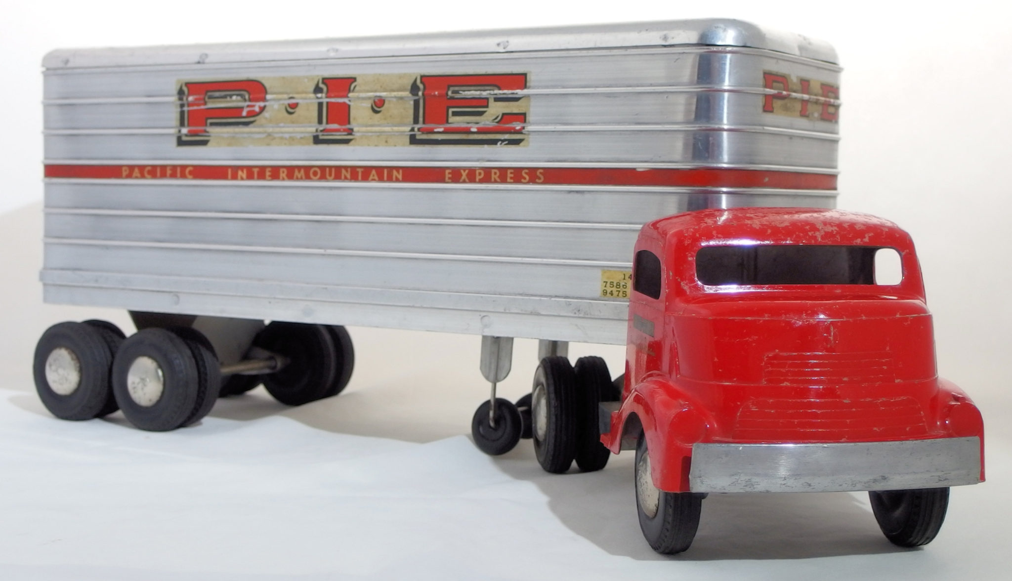 Smith-Miller 1948 GMC PIE Tractor Trailer Truck - Trucks From The Past