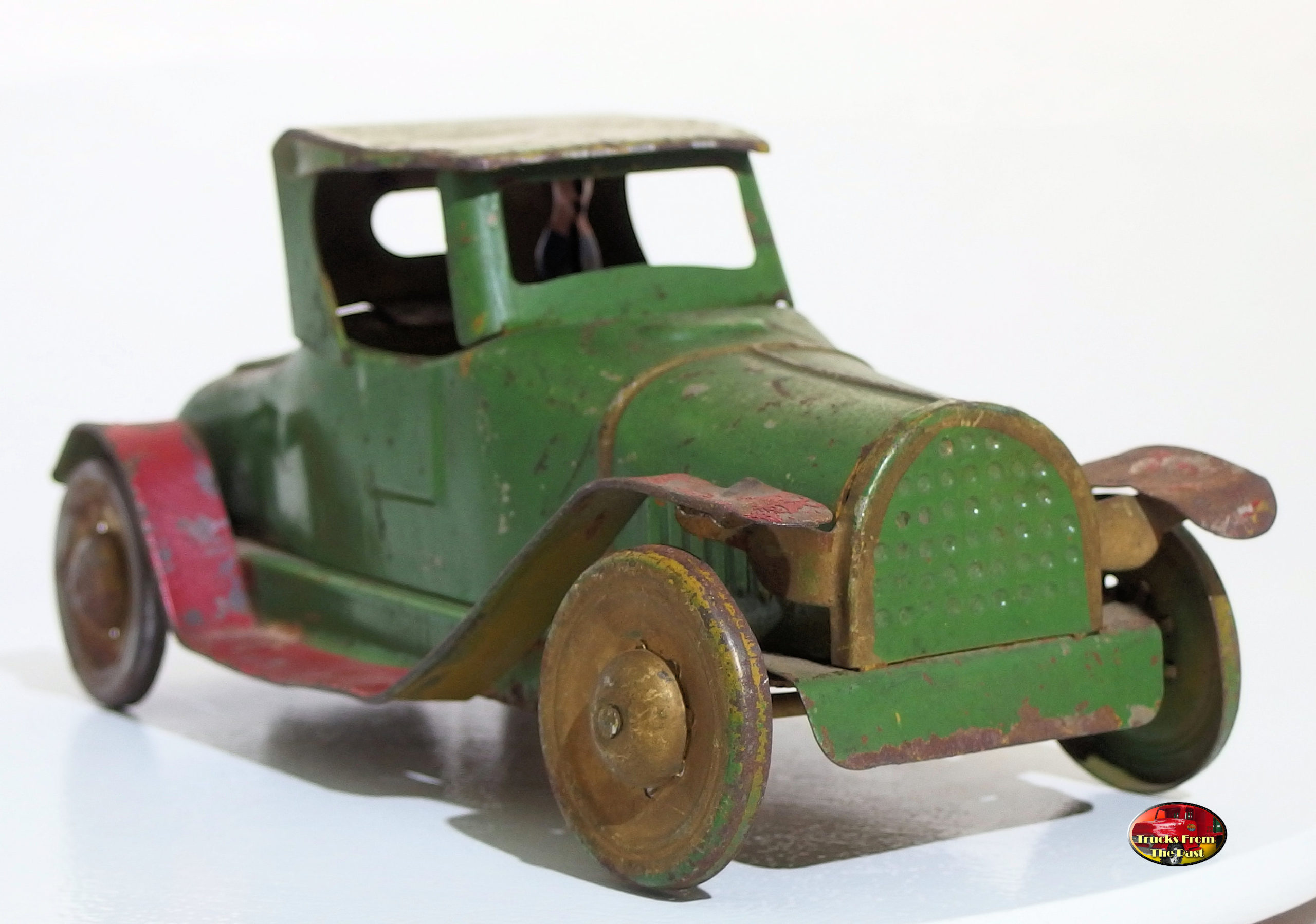 republic-toys-1920s-friction-speedster-coupe-trucks-from-the-past