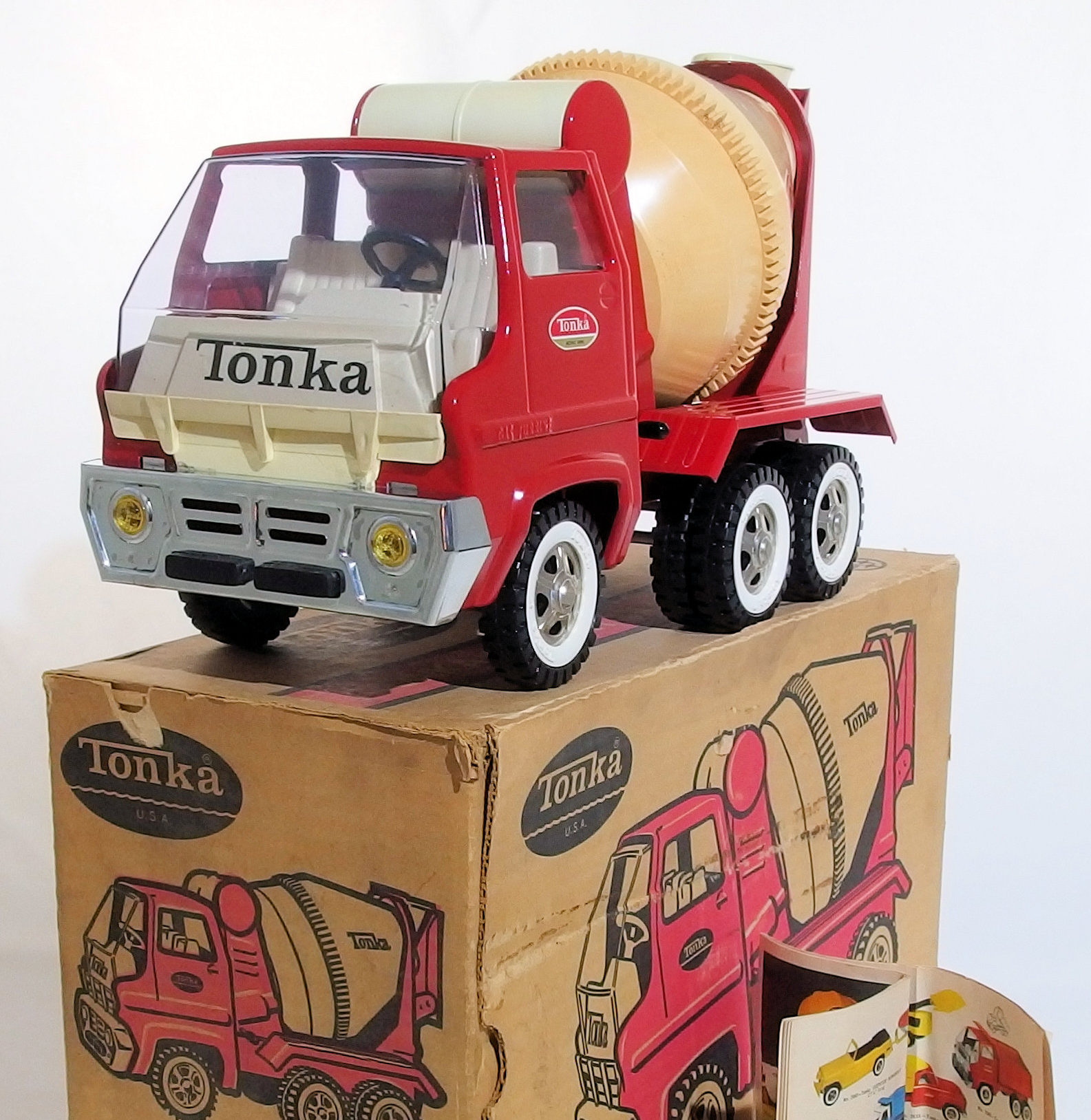 Vintage Tonka popular Gas Turbine Cement Mixer Truck