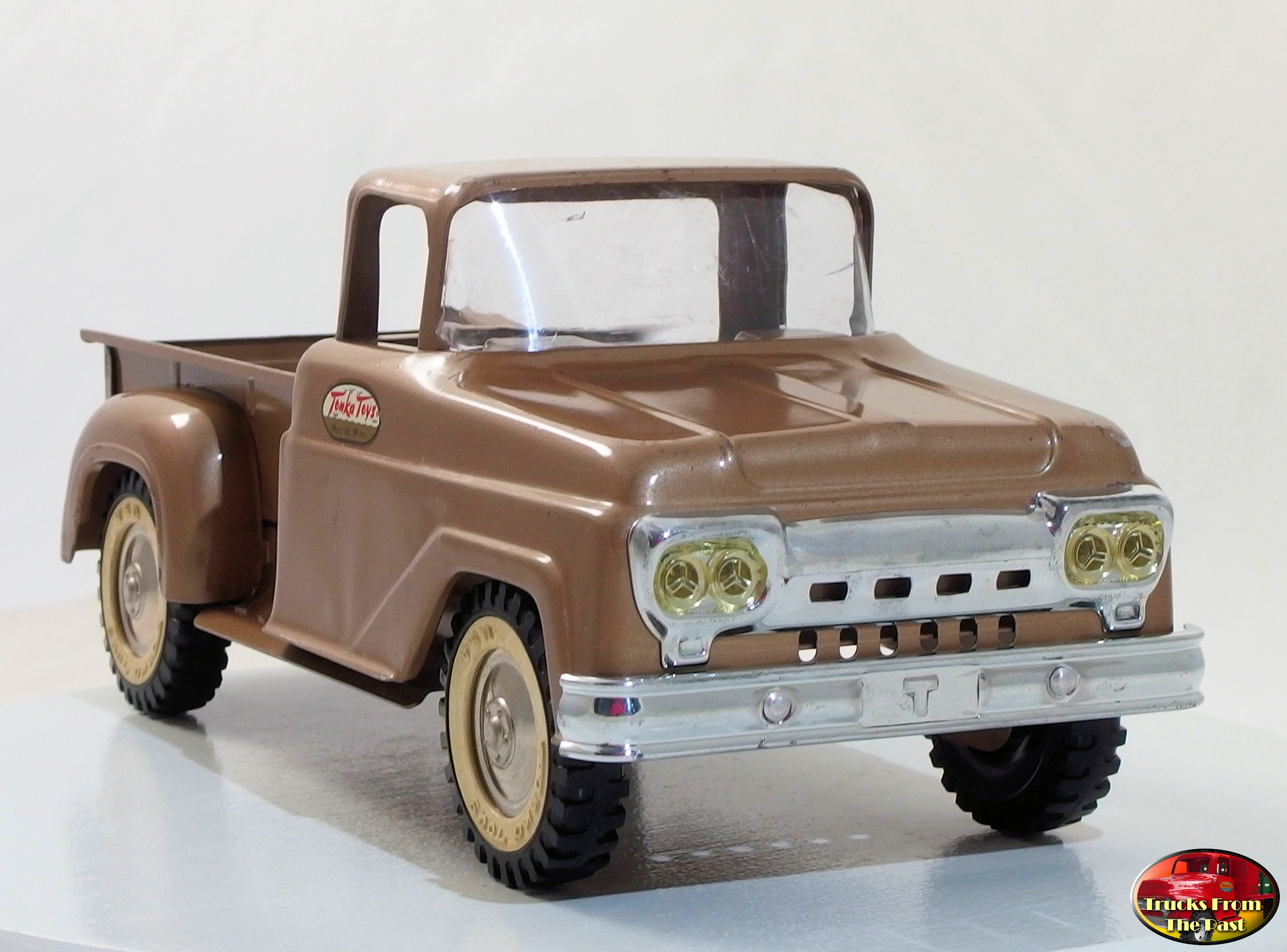 Tonka 1961 No.28 Bronze Pickup Truck - Trucks From The Past